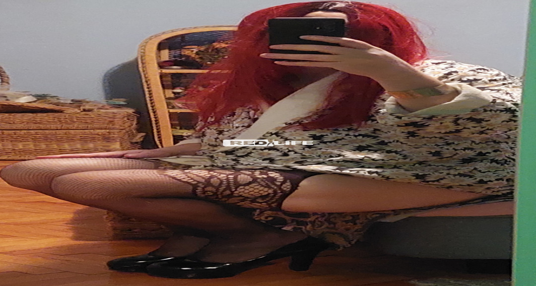 Crossdressing, piss, foot ...