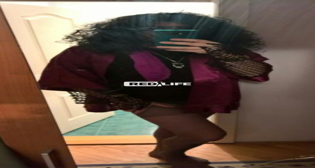 Crossdressing, piss, foot ...